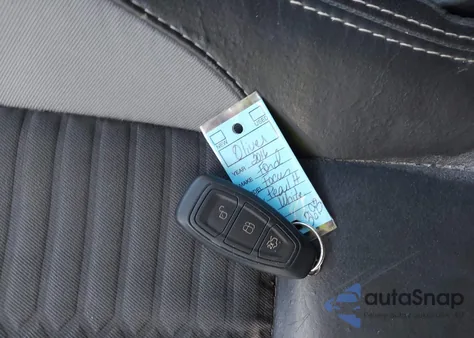 2016 Ford Focus St z USA, uszkodzony, nr VIN 1FADP3L92GL381535